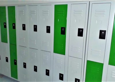 vestiaire métallique 2 cases sur la colonnes vert blanc casiers collège